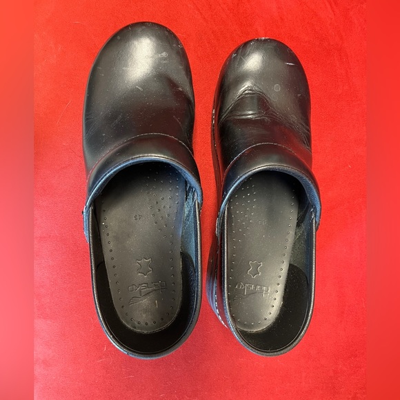 Men’s Black Danskos - Picture 1 of 5